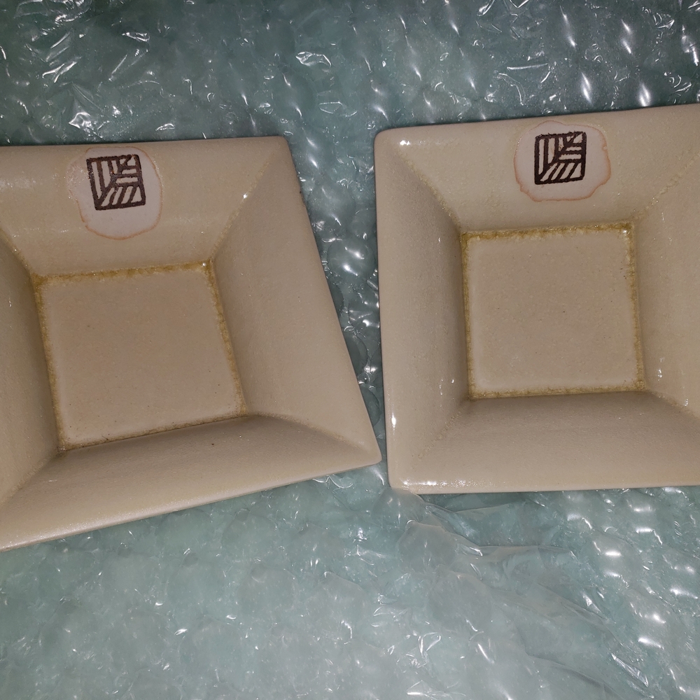 Square Ceramic Dishes with Geometric Design